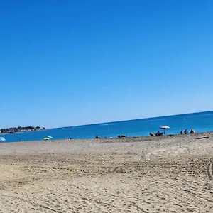  Apartamento ¡bajo Estupendo Con Patio Y Terraza A 200 Metros De La Playa! España